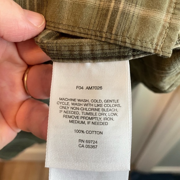 Columbia 💯% cotton Men’s Button down Green Plaid size M Medium - Picture 5 of 11